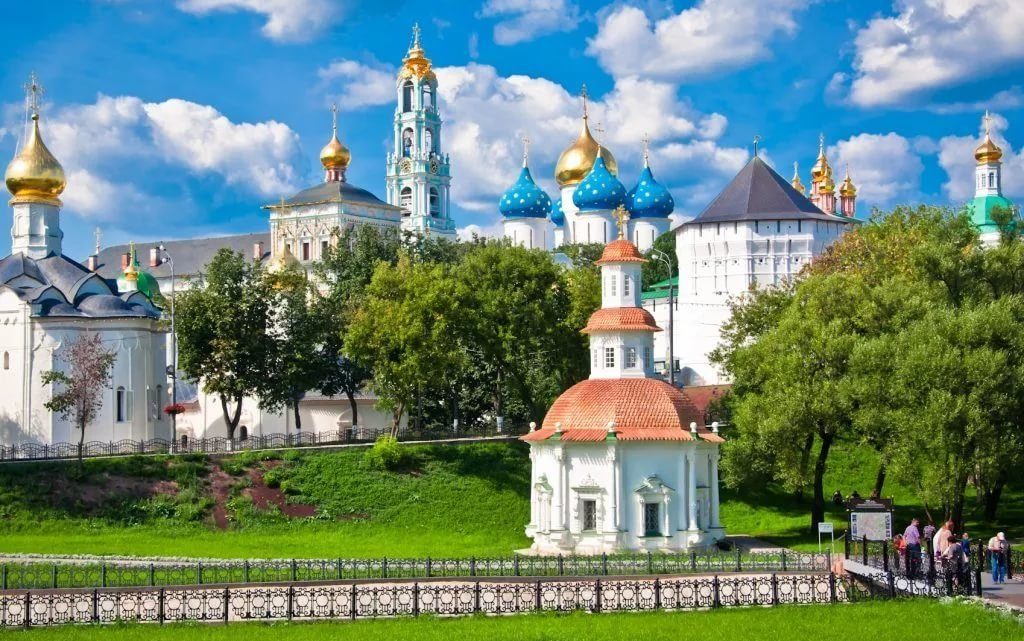 Топ-5 наиболее посещаемых городов Золотого кольца России