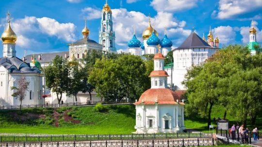 Топ-5 наиболее посещаемых городов Золотого кольца России
