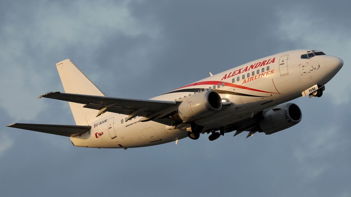 Из Египта в Россию начал летать 32-летний боинг