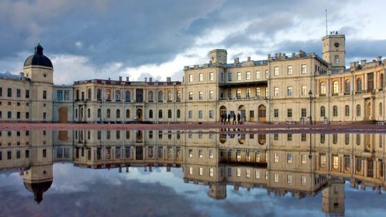 Экскурсия в Гатчину из Санкт-Петербурга: дворец коронованных романтиков