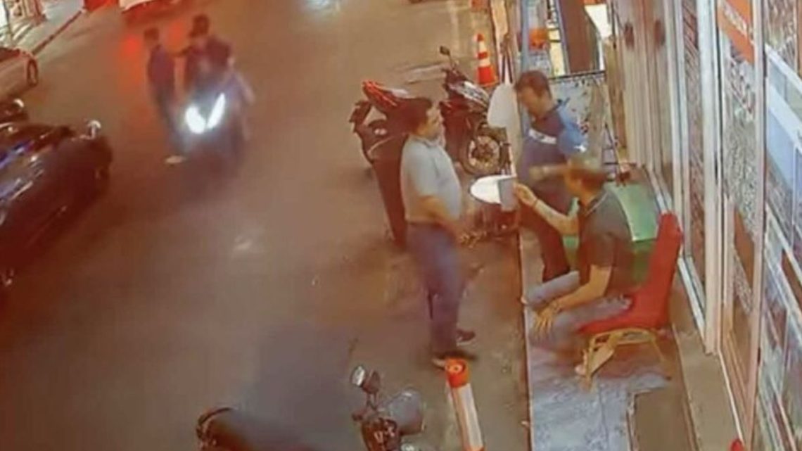 Мотоциклисты Паттайи отвешивают подзатыльники индийским туристам