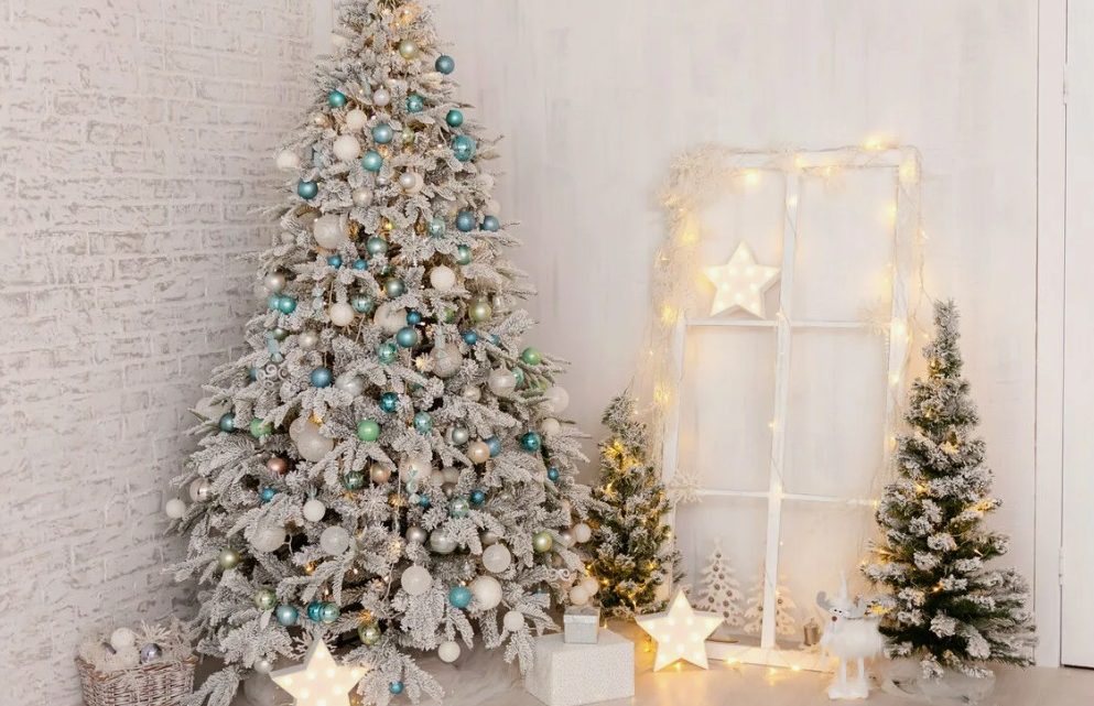 Как украсить искусственную елку: идеи для вдохновения