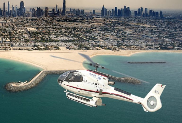 Новый взгляд на город: почему стоит попробовать полет на вертолете по Дубаю