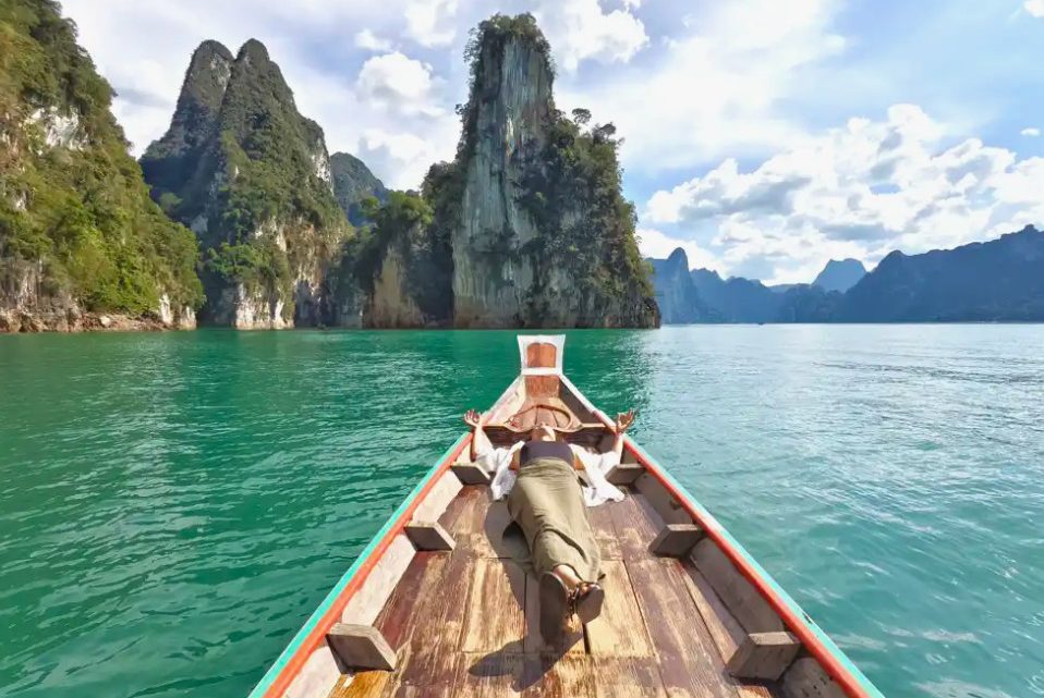 Романтика заката на озере Чео Лан: экскурсии из Као Лак